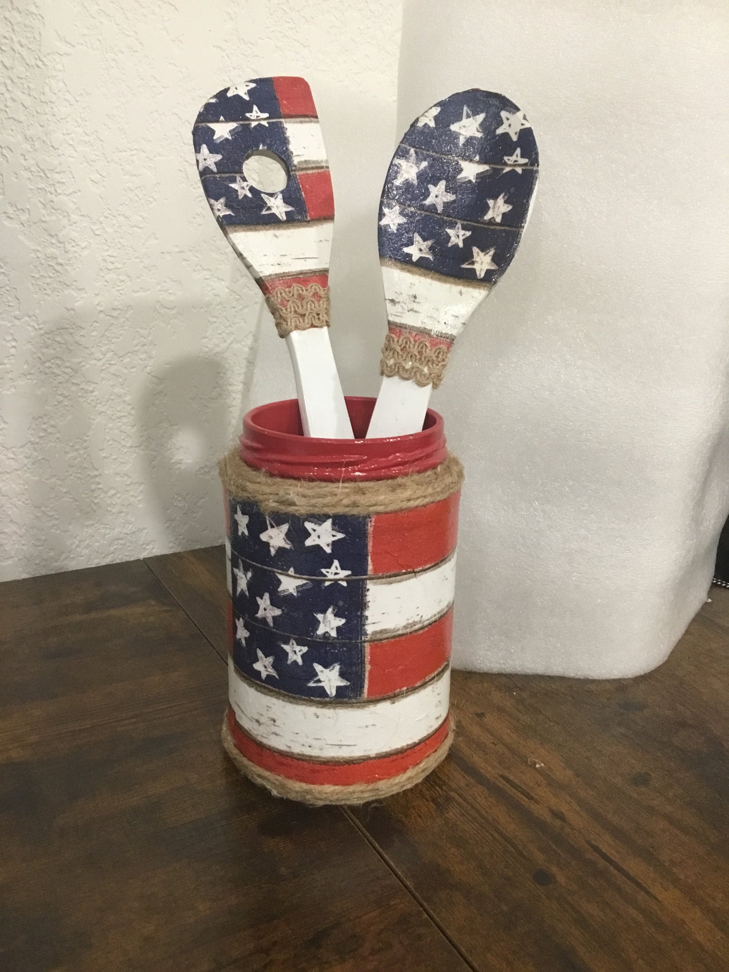 Kitchen utensil decor- americana