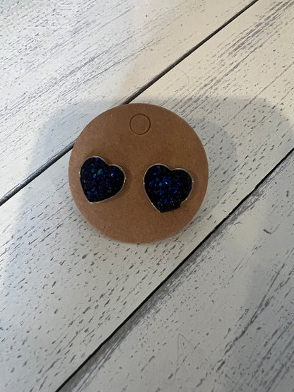 Matte heart stud earrings