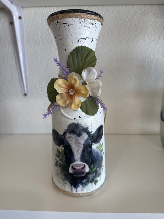 Lg Cow vase