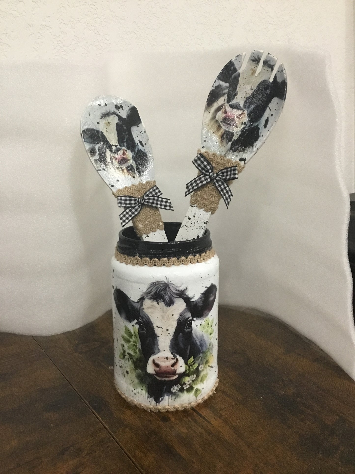 Kitchen utensil decor-Floral - Cows