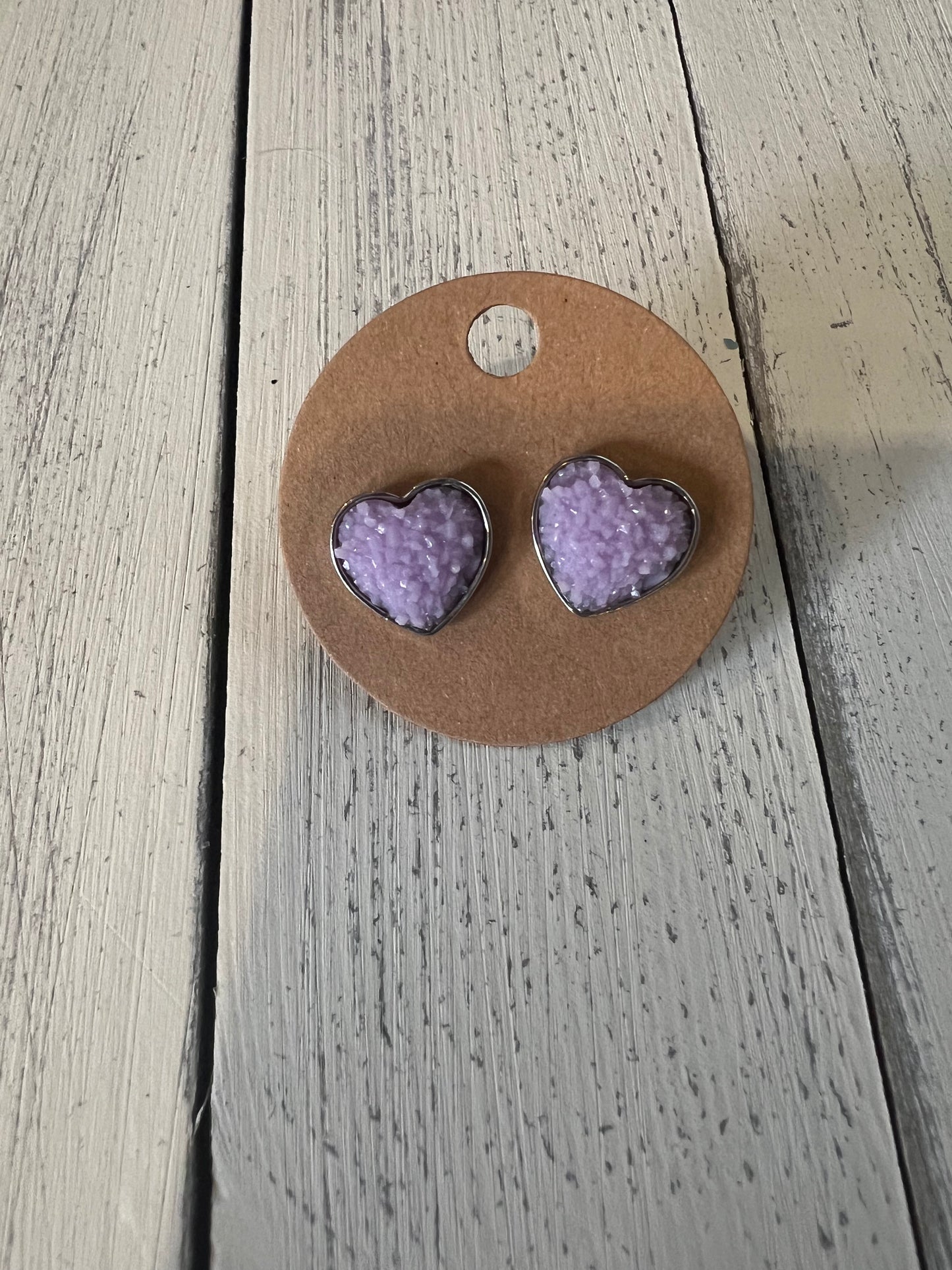 Matte heart stud earrings