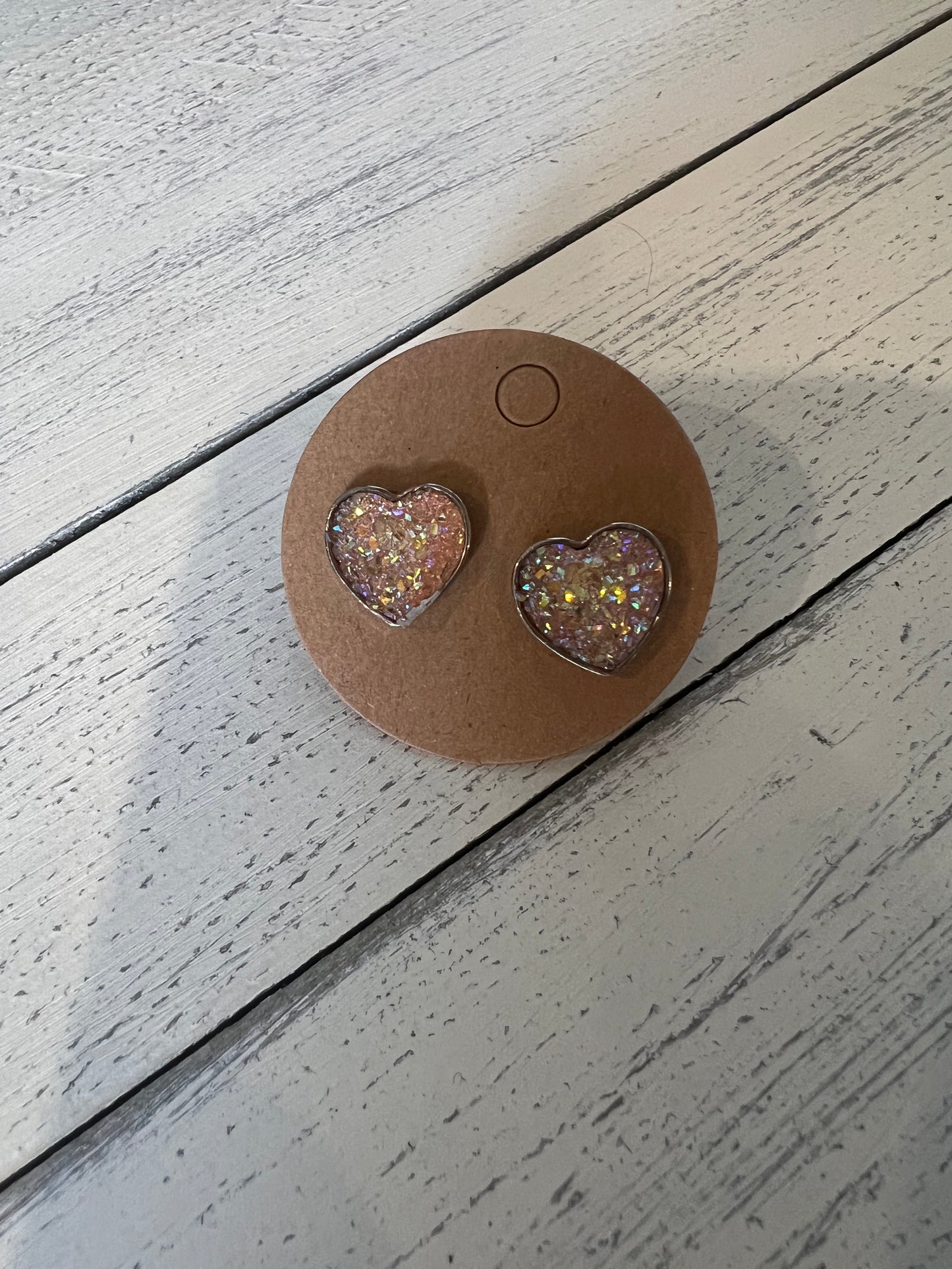 shiny heart stud