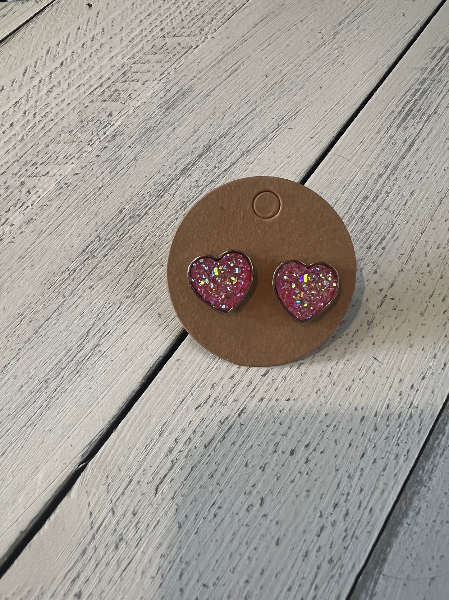 shiny heart stud