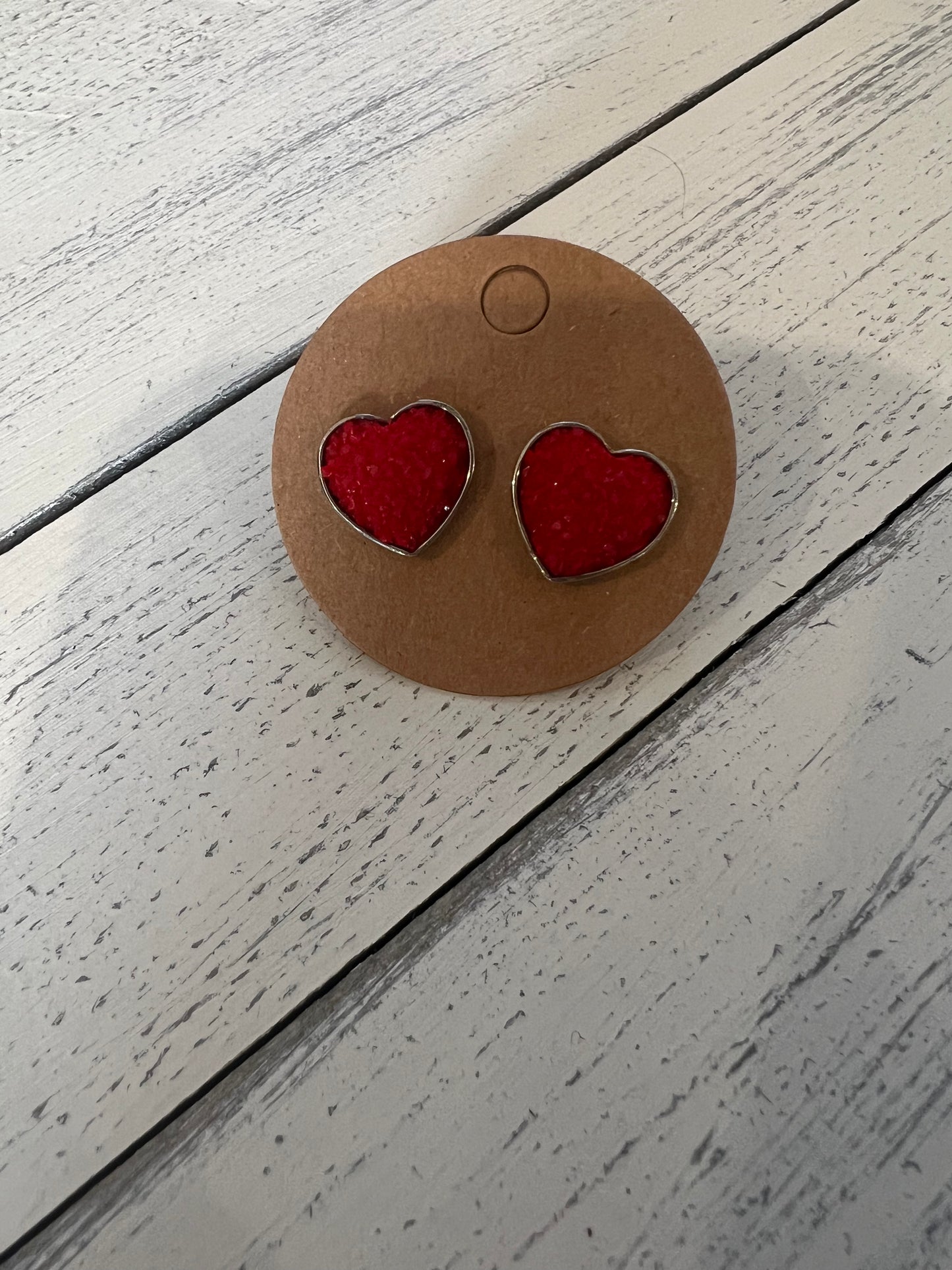 Matte heart stud earrings