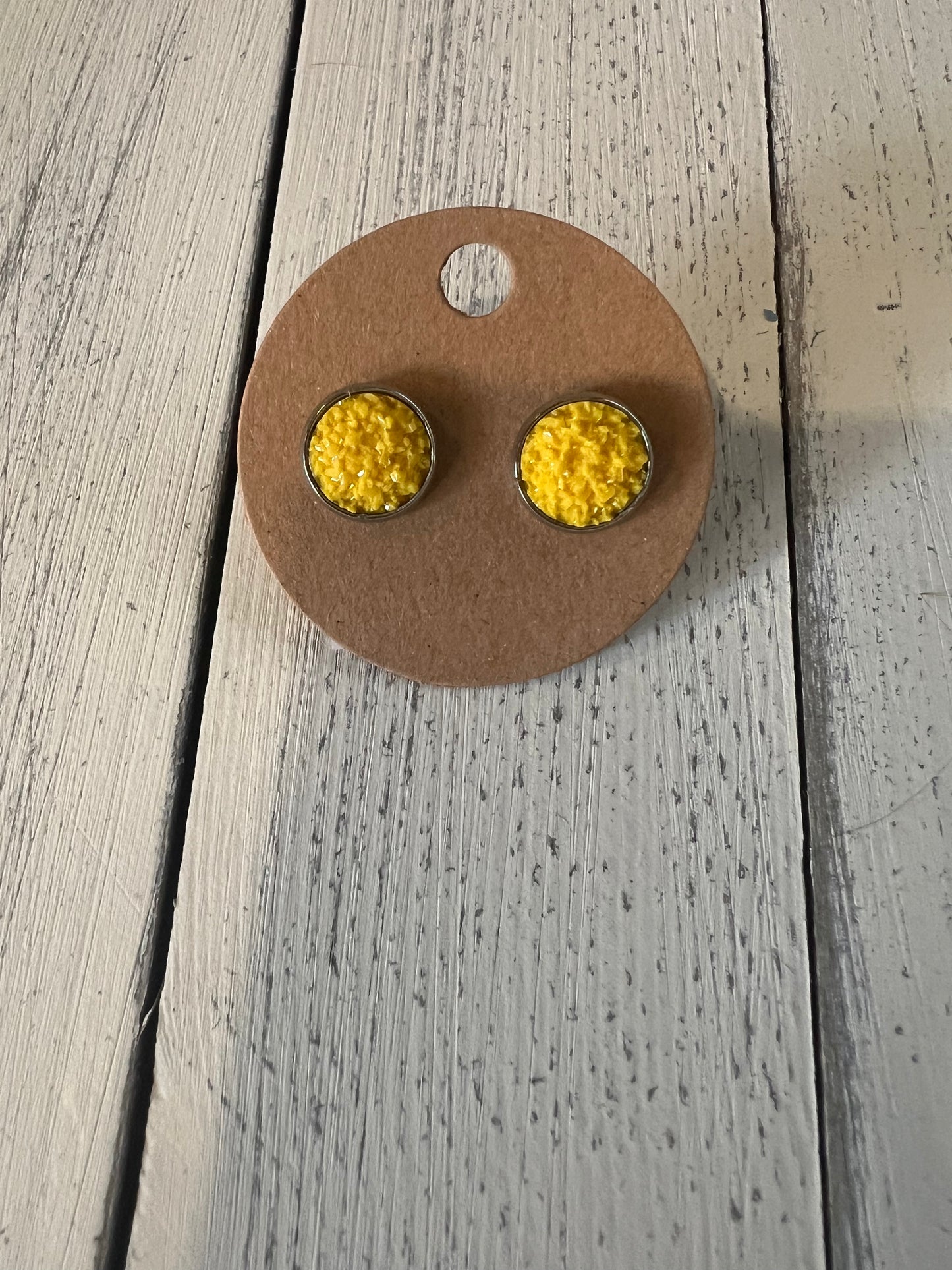 Matte stud earrings